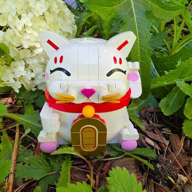 Lucky Cat 40813 | Other | Buy online at the Official LEGO® Shop US