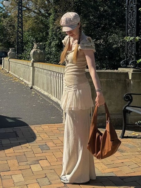 ASOS DESIGN large sling tote bag in tan