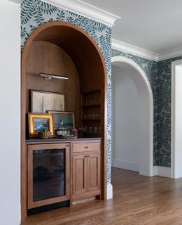 18" Cabinet Maker's Picture Light