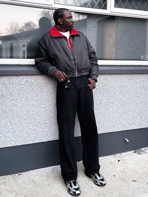 Nike Air Max Muse trainers in black