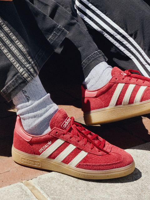 adidas HANDBALL SPEZIAL SNEAKERS - Red | Free Shipping with adiClub