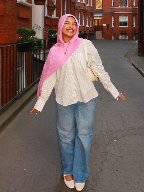 Levi's super low waist flare jeans in light blue
