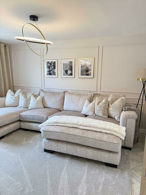 Our new sofa arrived on Monday and we couldn’t be more in love 😍 the living room needed some major TLC. After a repaint and a swap of some accessories… the rest of the third trimester will be gladly spent right here ☺️🏹☁️ 

We went for the Dolcie Chaise Sofa from dfs with an extra seat added & footstool 🤍 

.

.

.

.

.

#beigeaesthetic #beigelivingroom #neutraldecorstyles #dfsdolcie #dfs