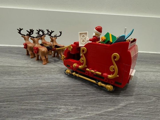 Santa's Sleigh 40499 | Other | Buy online at the Official LEGO