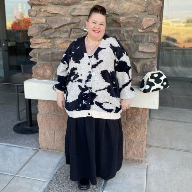 ASOS DESIGN Curve brushed floral boyfriend cardigan in black