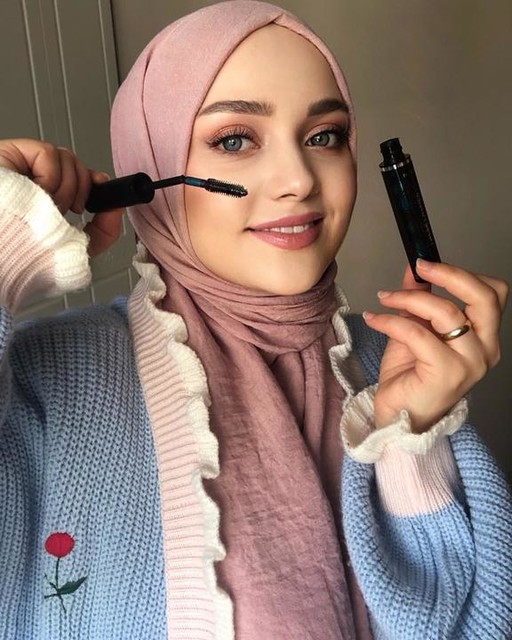 False Lashes 360° Bendable Mascara | The ONE door Oriflame