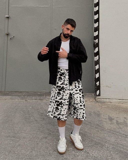 COLLUSION Skater relaxed jersey shorts in cow print